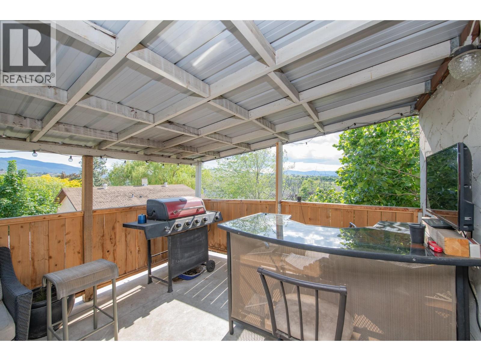 2104 20 Avenue, Vernon, British Columbia  V1T 7J6 - Photo 37 - 10378330