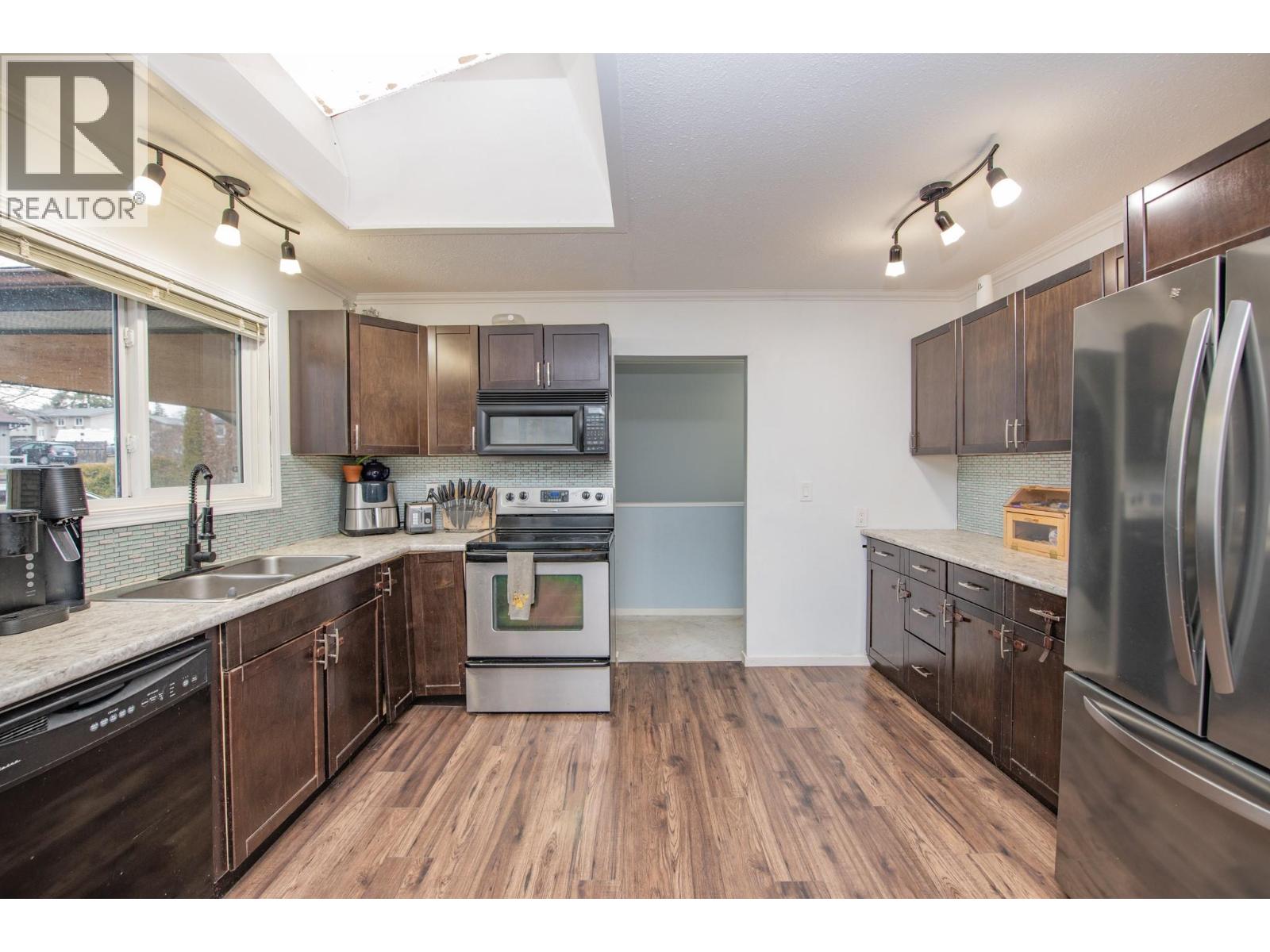 2104 20 Avenue, Vernon, British Columbia  V1T 7J6 - Photo 5 - 10378330