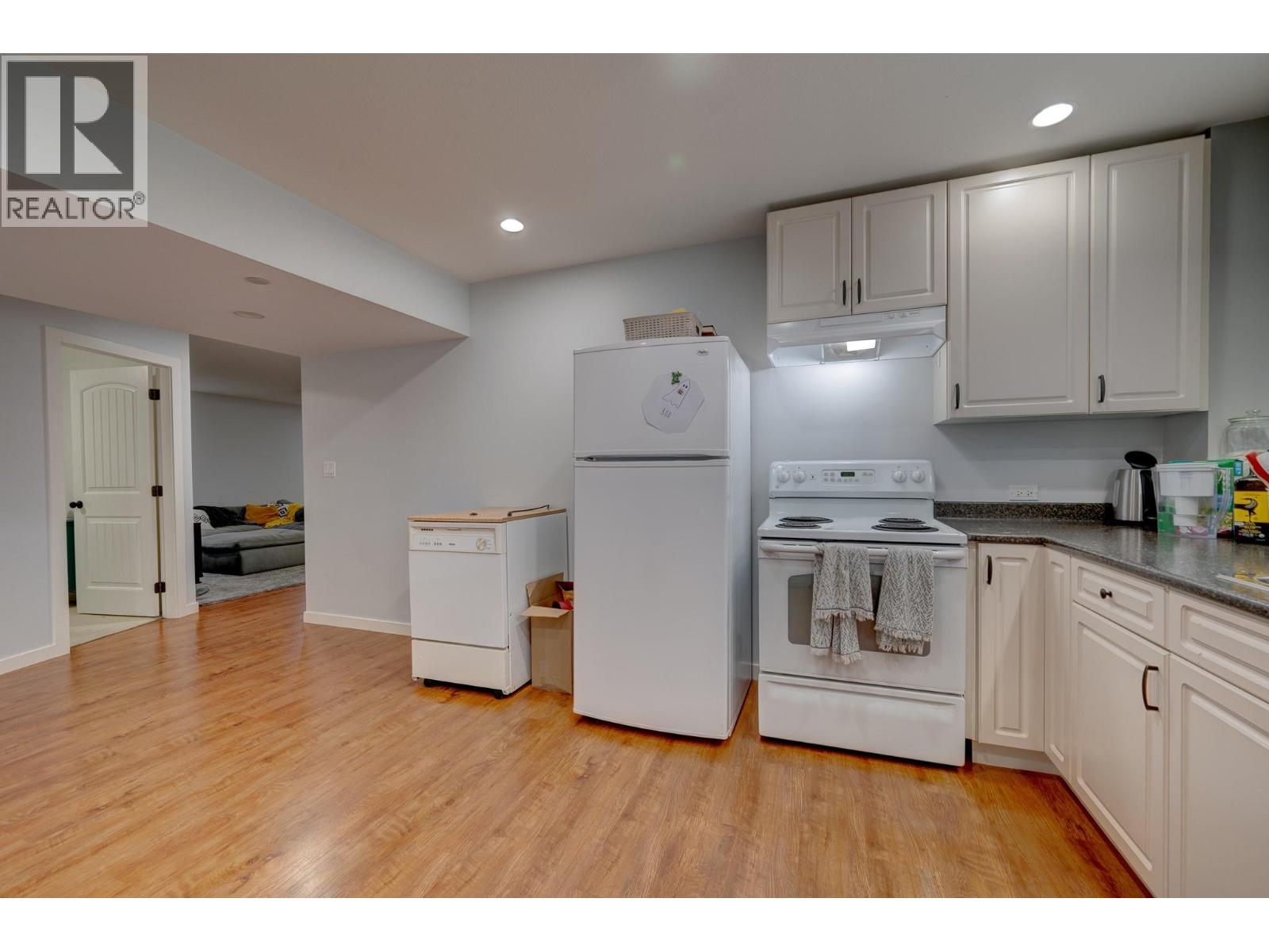 8909 Grizzly Crescent, Kamloops, British Columbia  V2C 6T9 - Photo 33 - 10378266