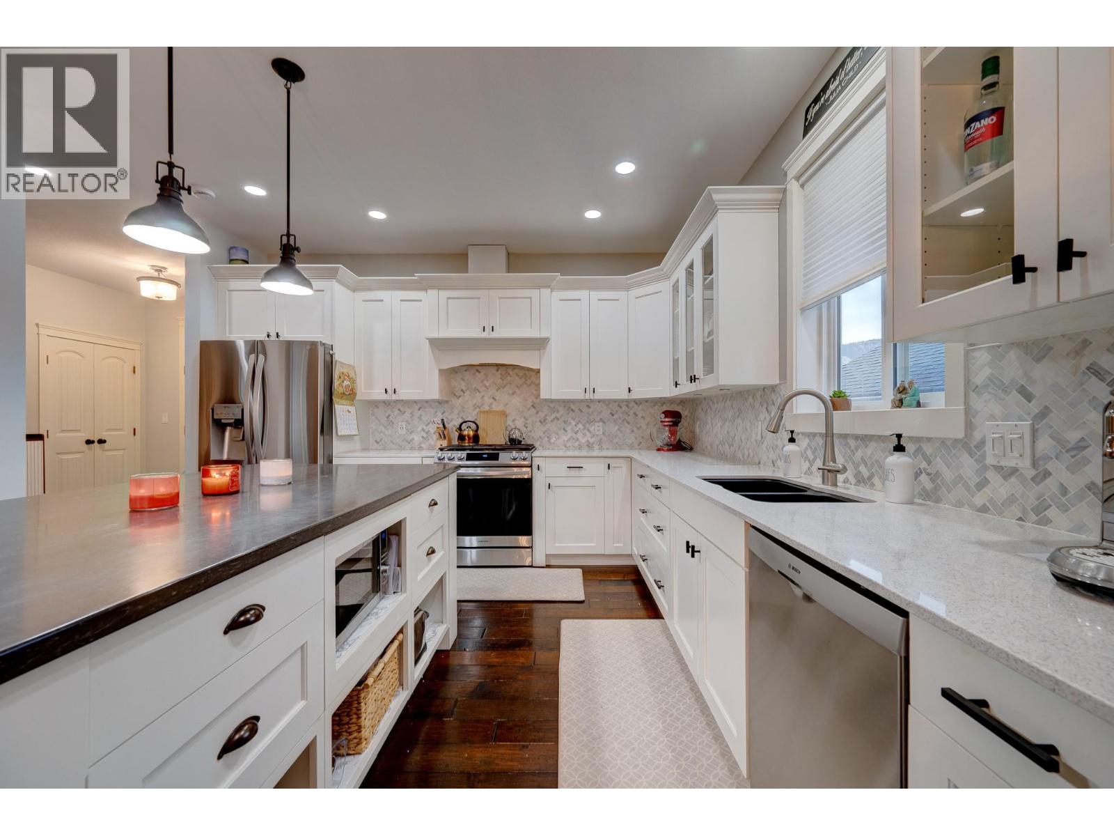 8909 Grizzly Crescent, Kamloops, British Columbia  V2C 6T9 - Photo 9 - 10378266