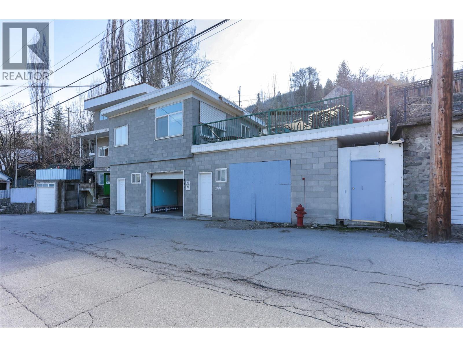 244a Old Rossland Avenue, Trail, British Columbia  V1R 3M7 - Photo 2 - 10377345