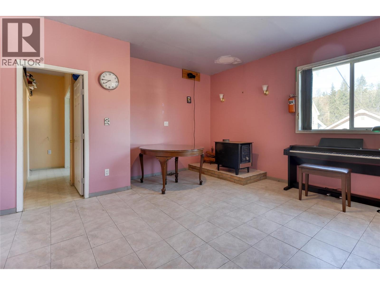 244a Old Rossland Avenue, Trail, British Columbia  V1R 3M7 - Photo 33 - 10377345