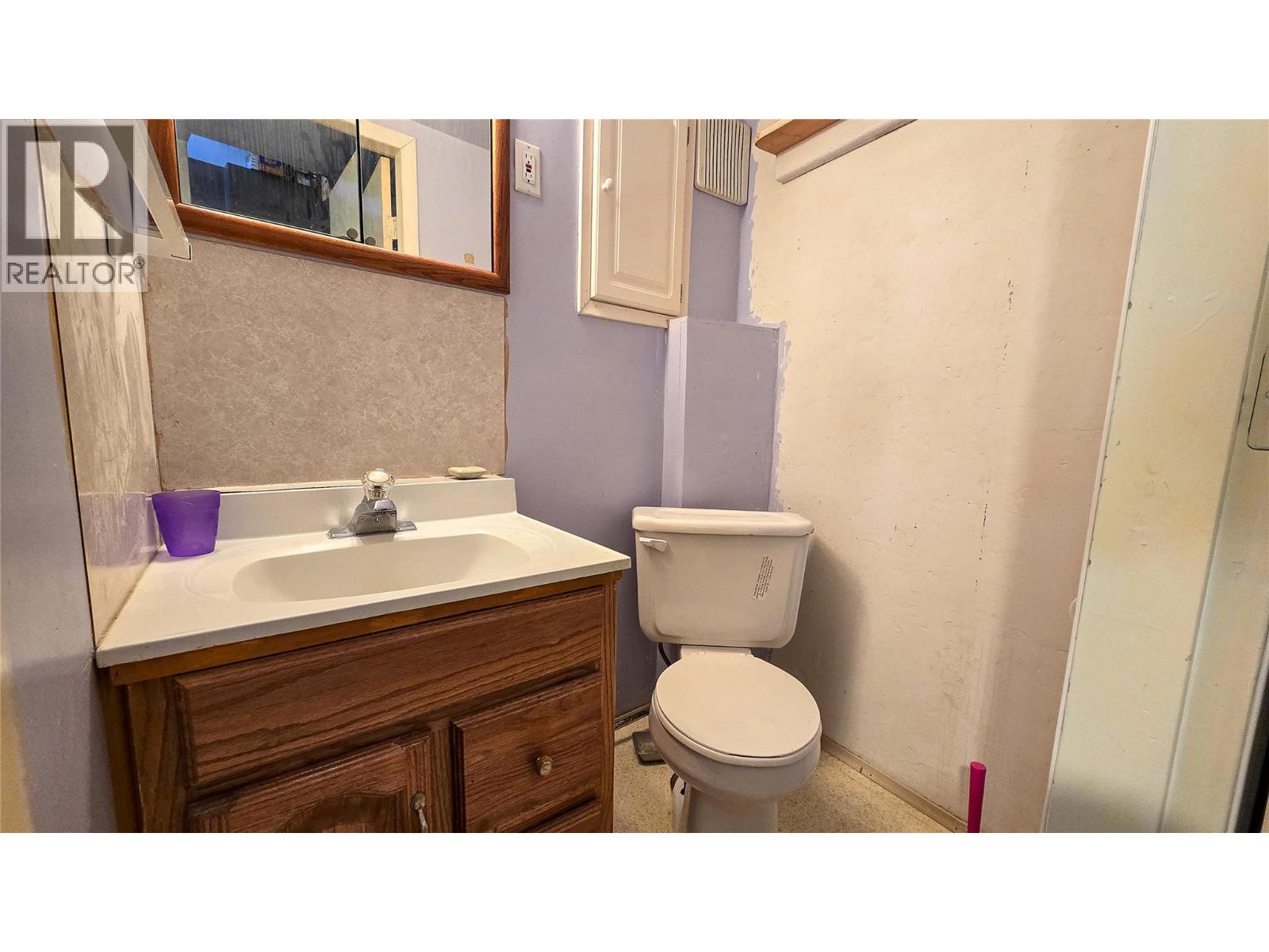 244a Old Rossland Avenue, Trail, British Columbia  V1R 3M7 - Photo 42 - 10377345