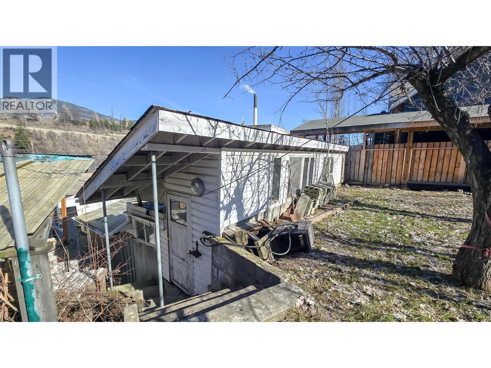 244a Old Rossland Avenue, Trail, British Columbia  V1R 3M7 - Photo 54 - 10377345