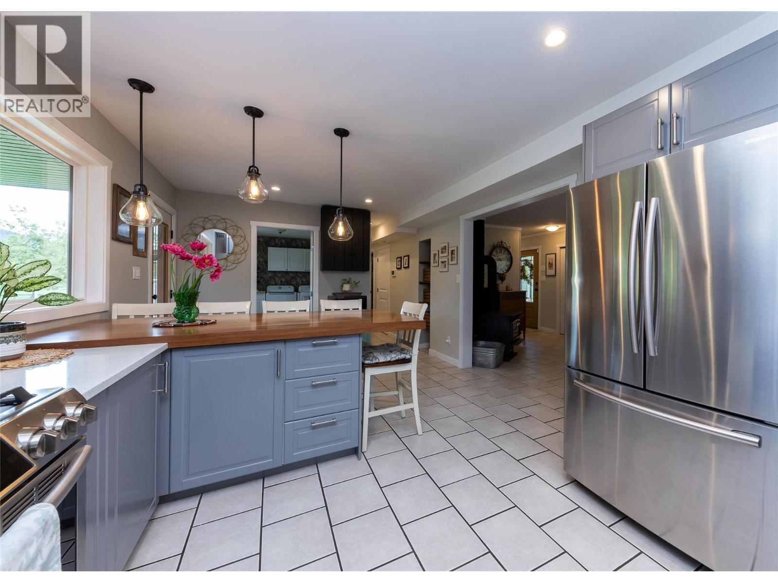 3602 Kamloops Vernon Highway, Monte Lake, British Columbia  V0E 2N0 - Photo 16 - 10377889