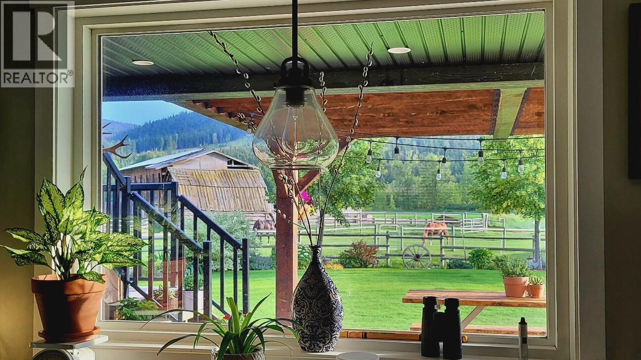 3602 Kamloops Vernon Highway, Monte Lake, British Columbia  V0E 2N0 - Photo 46 - 10377889