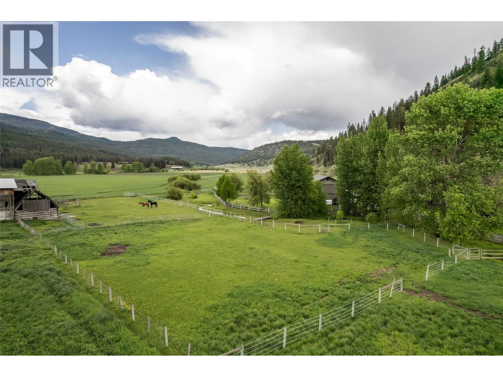 3602 Kamloops Vernon Highway, Monte Lake, British Columbia  V0E 2N0 - Photo 6 - 10377889