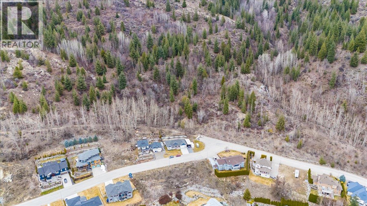 2460 Mcbride Street, Trail, British Columbia  V1R 4N8 - Photo 11 - 10378092