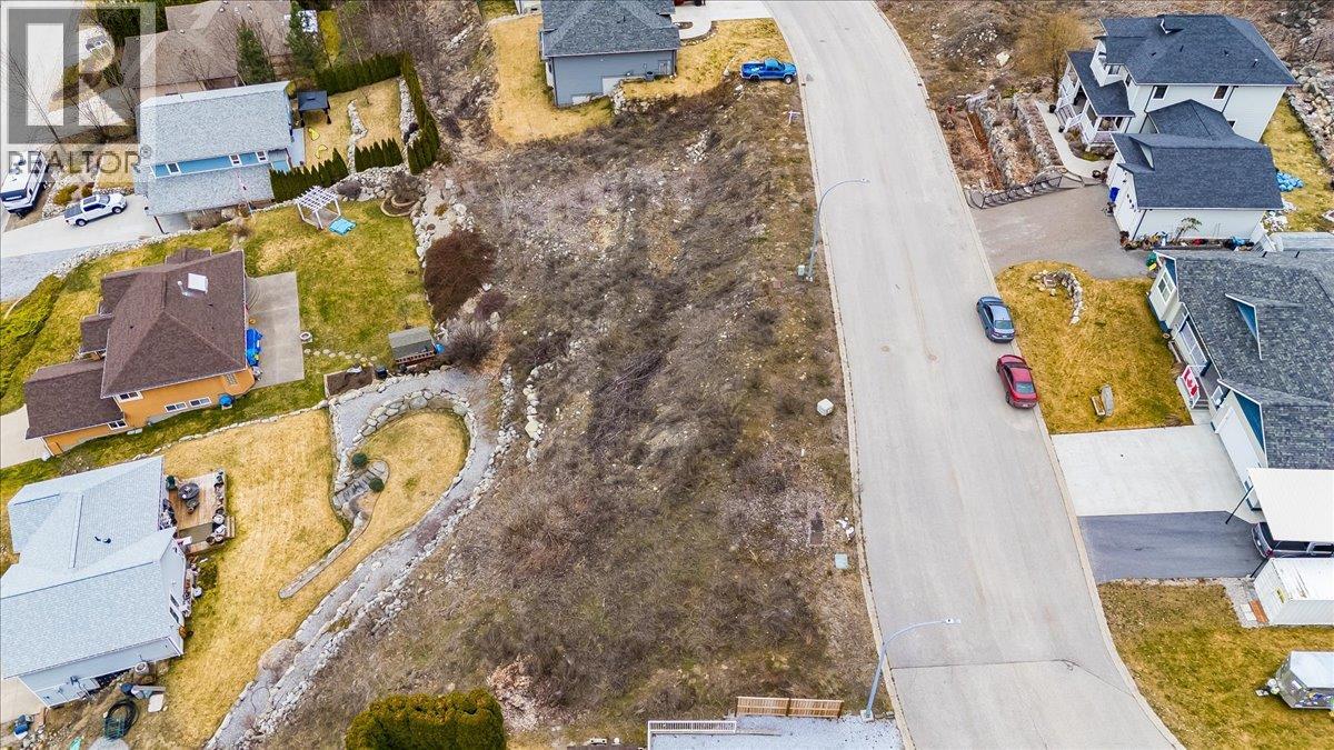 2460 Mcbride Street, Trail, British Columbia  V1R 4N8 - Photo 9 - 10378092