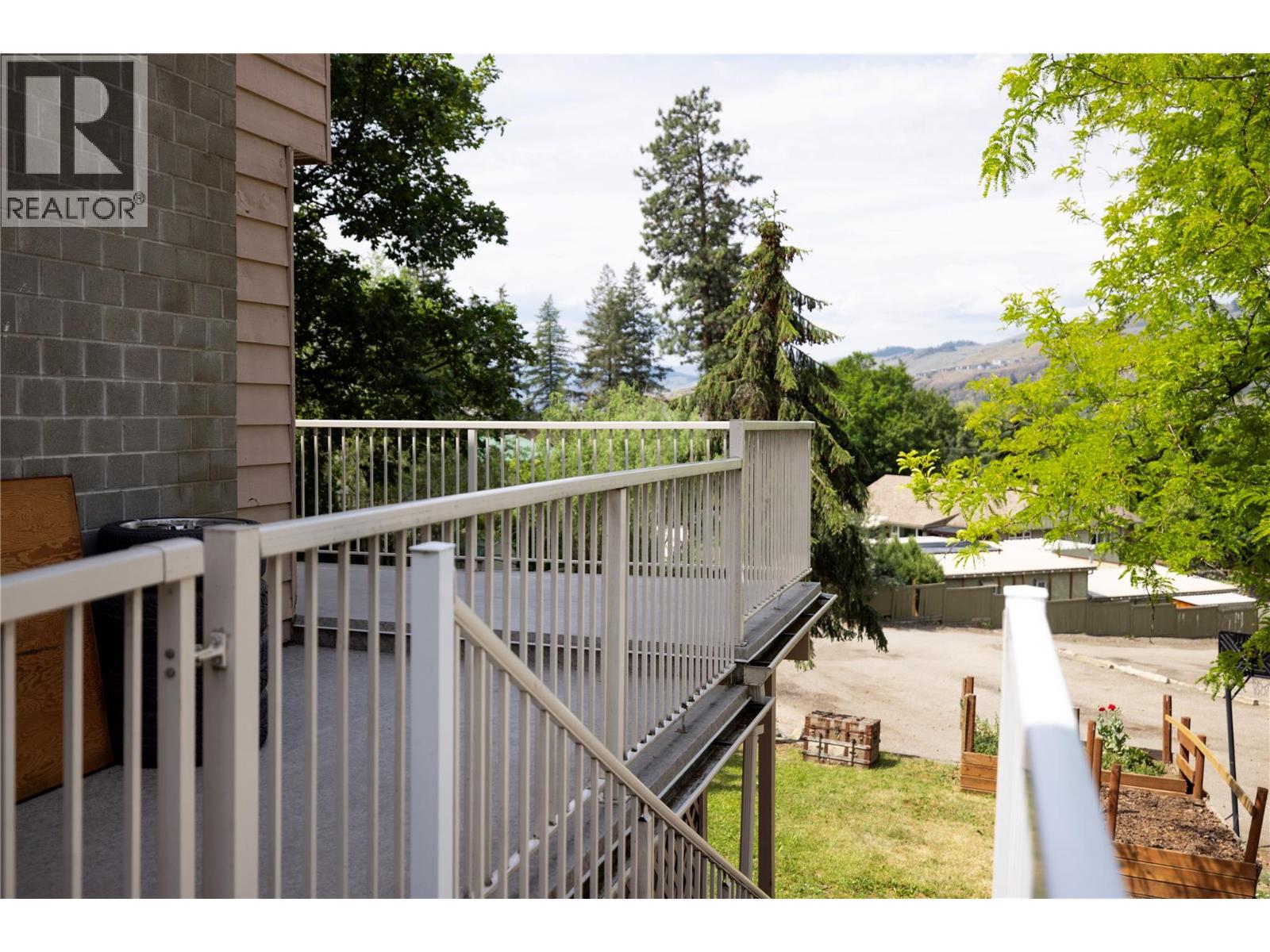 4002 15 Street, Vernon, British Columbia  V1T 8K6 - Photo 12 - 10378351