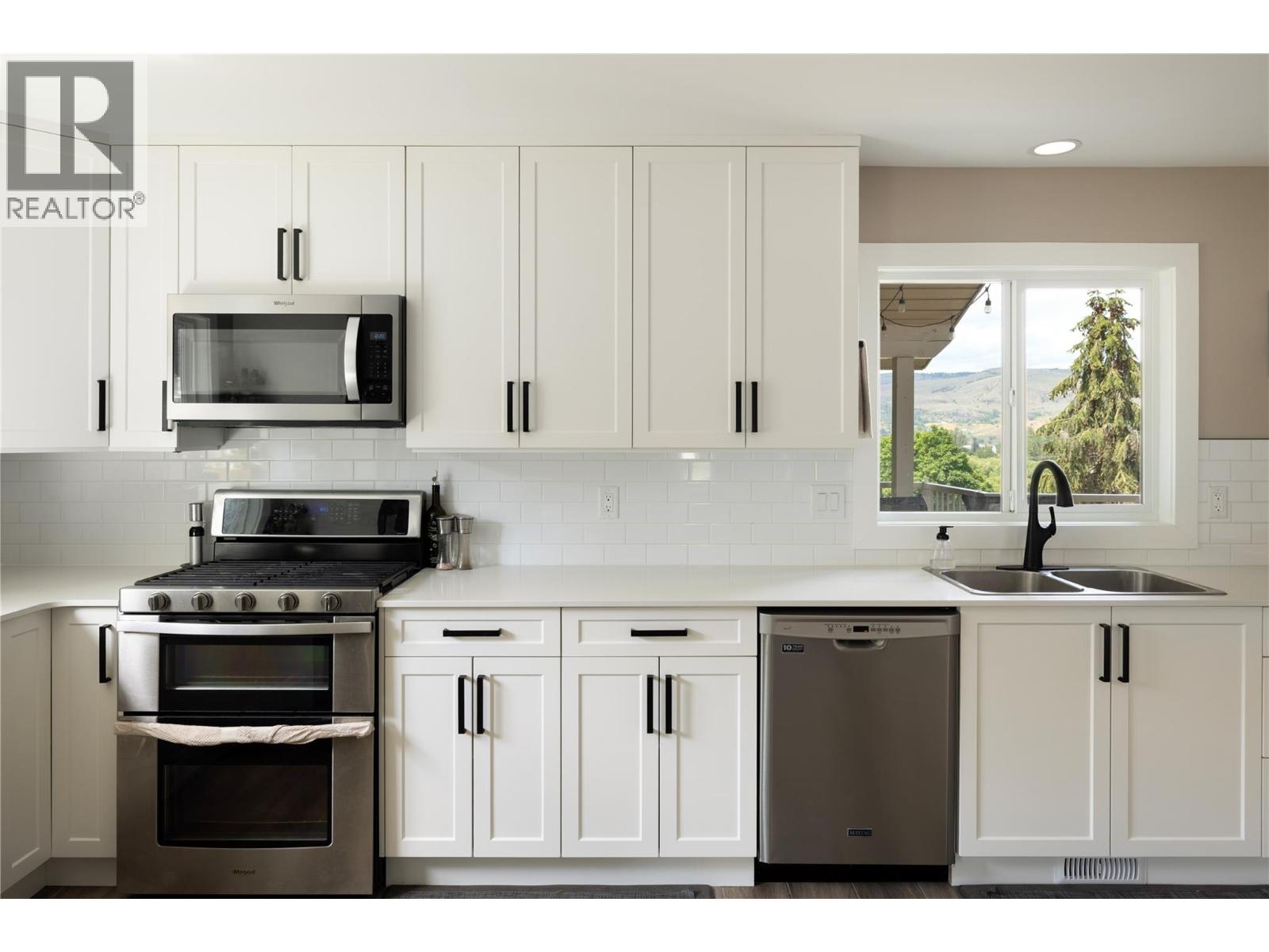 4002 15 Street, Vernon, British Columbia  V1T 8K6 - Photo 18 - 10378351