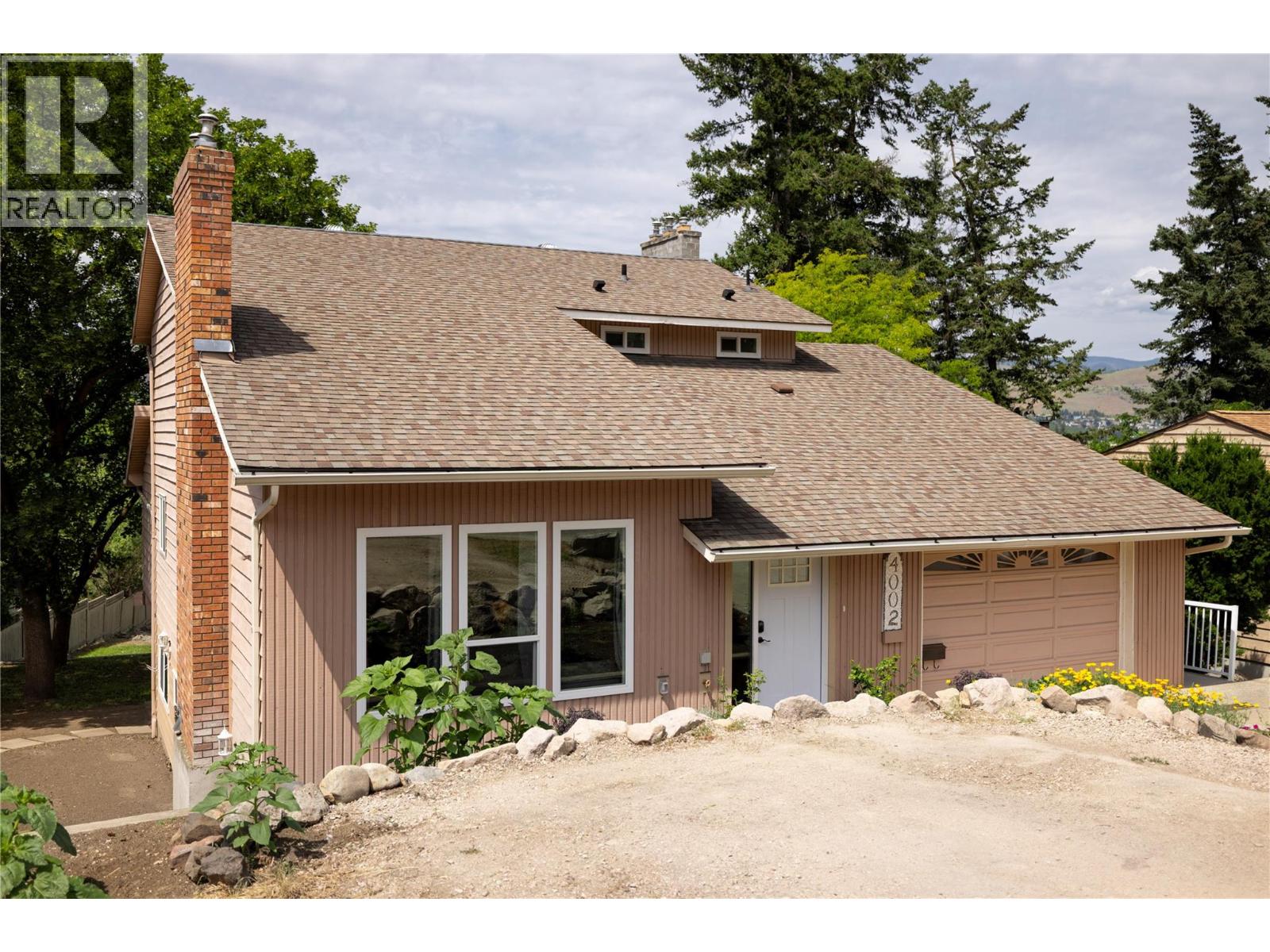 4002 15 Street, Vernon, British Columbia  V1T 8K6 - Photo 2 - 10378351