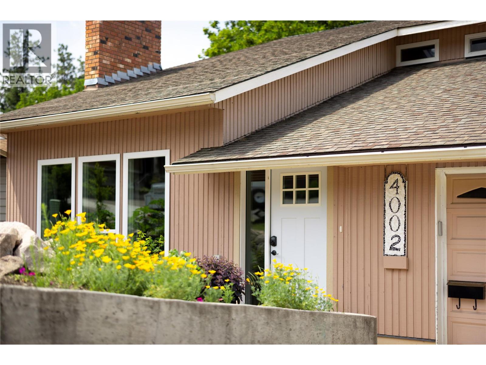 4002 15 Street, Vernon, British Columbia  V1T 8K6 - Photo 6 - 10378351