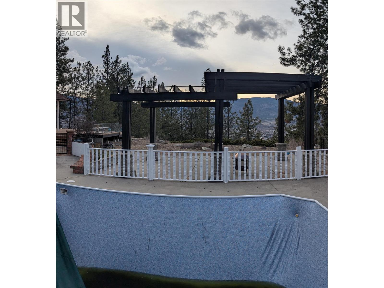 156 Evergreen Crescent, Penticton, British Columbia  V2A 7Y5 - Photo 11 - 10378175