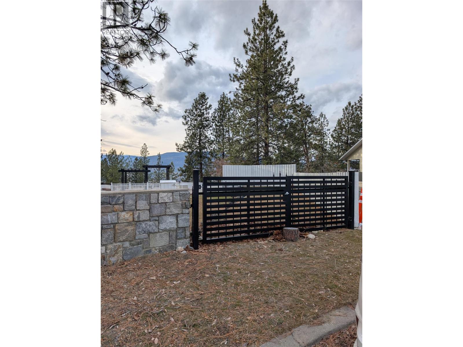 156 Evergreen Crescent, Penticton, British Columbia  V2A 7Y5 - Photo 13 - 10378175