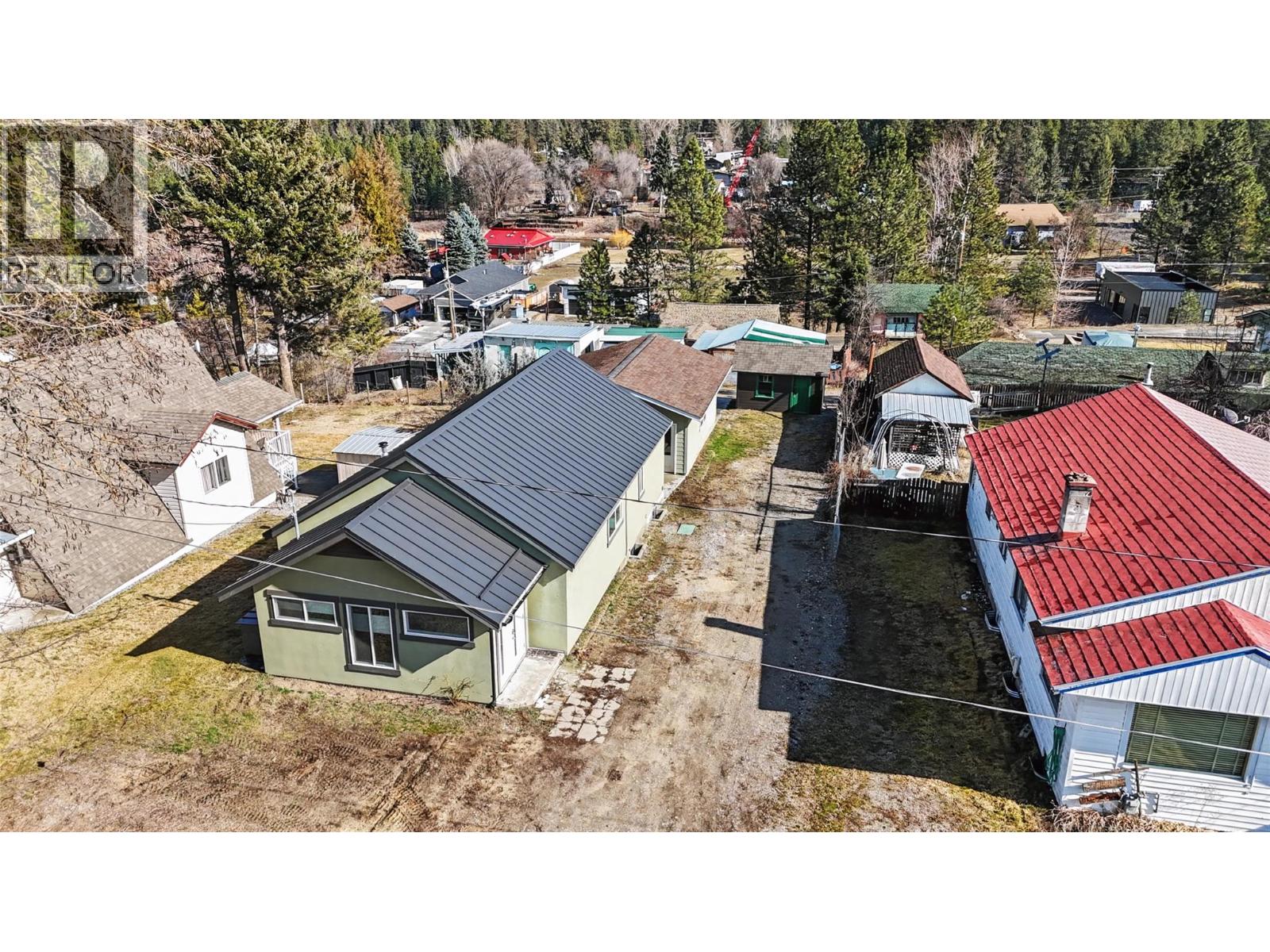 1640 Ode Road, Christina Lake, British Columbia  V0H 1E0 - Photo 1 - 10378303