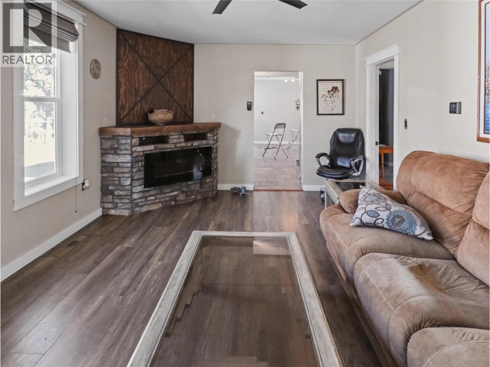 1640 Ode Road, Christina Lake, British Columbia  V0H 1E0 - Photo 17 - 10378303