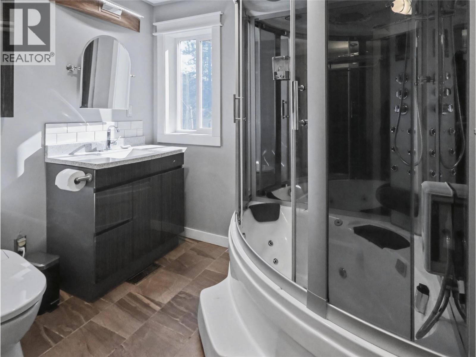 1640 Ode Road, Christina Lake, British Columbia  V0H 1E0 - Photo 23 - 10378303