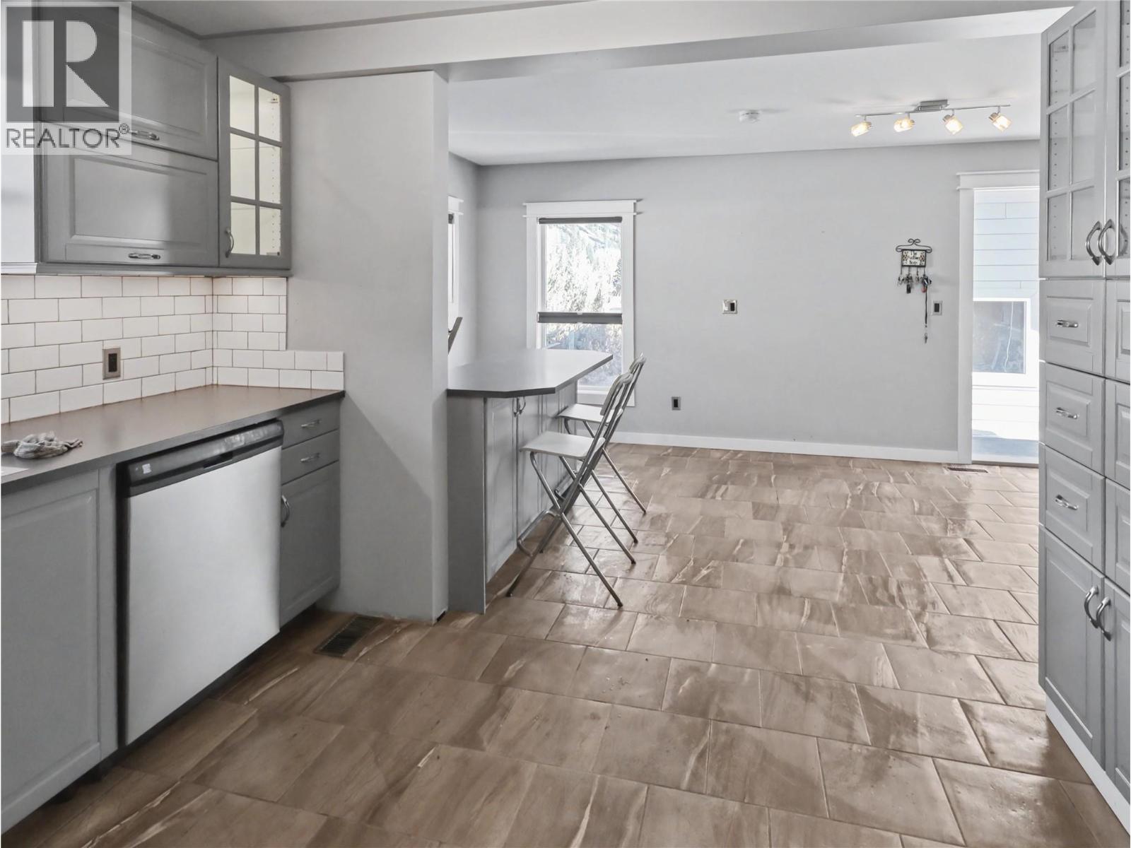 1640 Ode Road, Christina Lake, British Columbia  V0H 1E0 - Photo 28 - 10378303