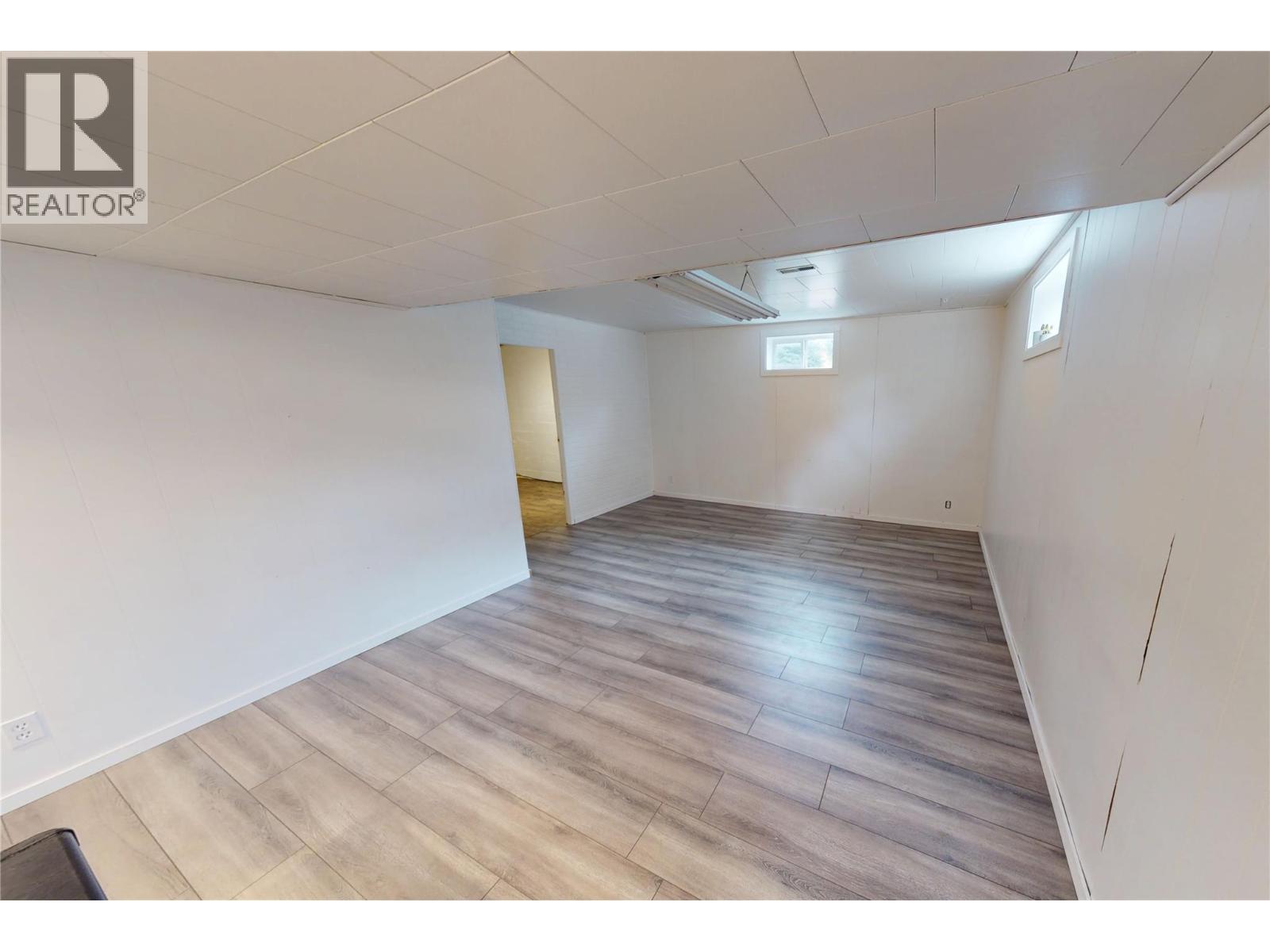 137 Spruce Avenue, Sparwood, British Columbia  V0B 2G0 - Photo 18 - 10378104