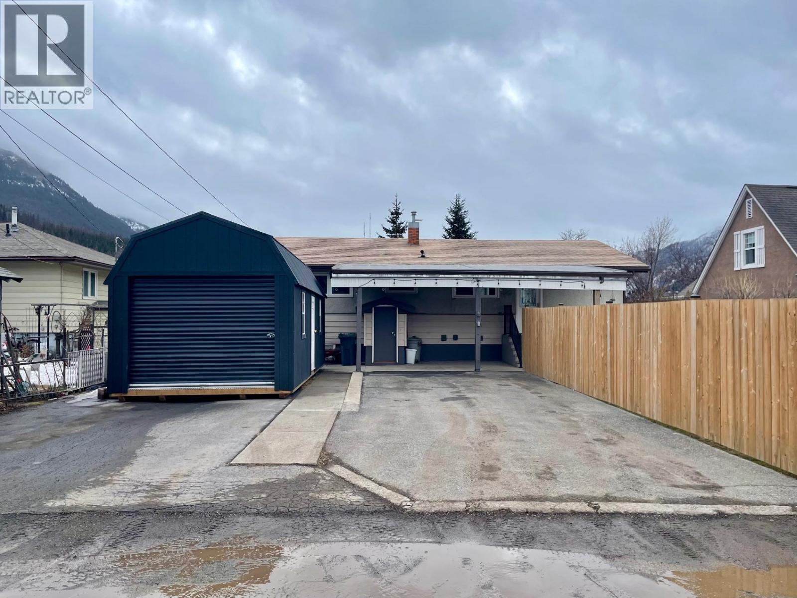 137 Spruce Avenue, Sparwood, British Columbia  V0B 2G0 - Photo 34 - 10378104