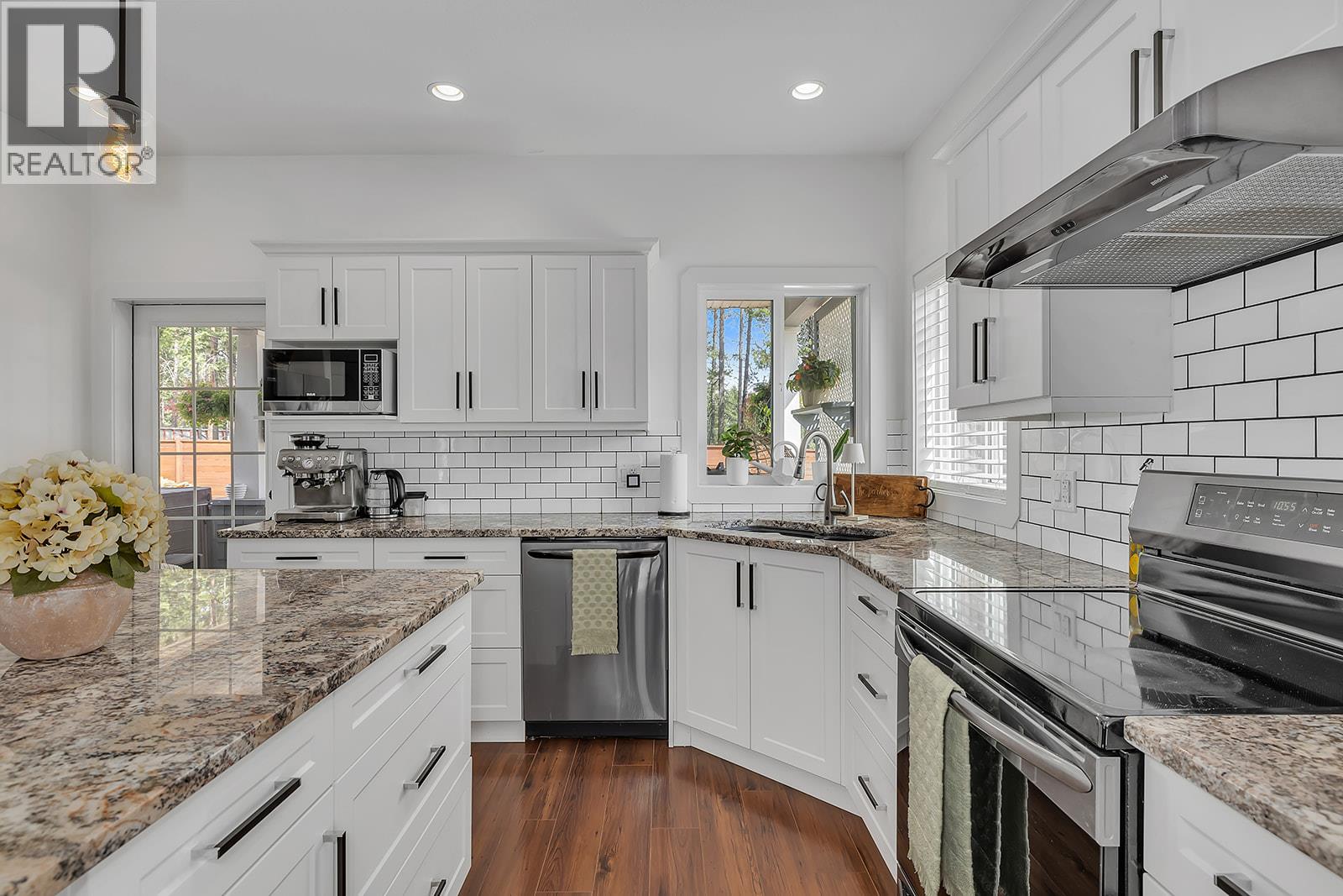 751 Fairbridge Road, Kelowna, British Columbia  V1Z 3W3 - Photo 10 - 10322227