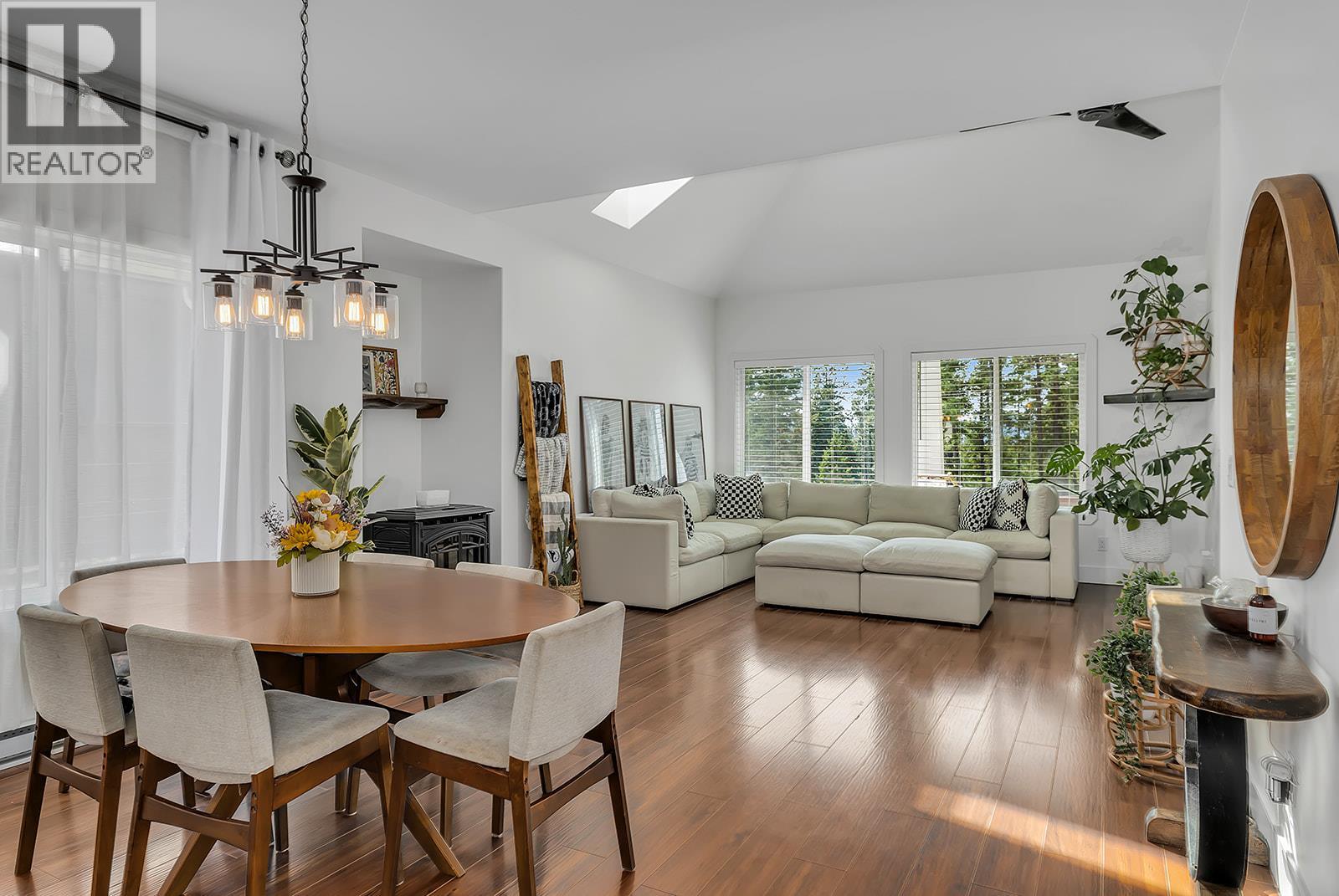 751 Fairbridge Road, Kelowna, British Columbia  V1Z 3W3 - Photo 5 - 10322227