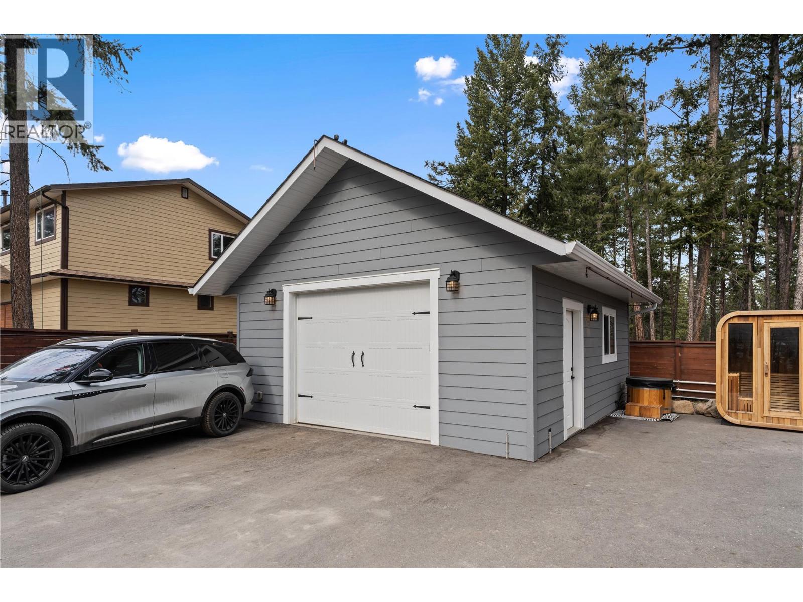 751 Fairbridge Road, Kelowna, British Columbia  V1Z 3W3 - Photo 51 - 10322227