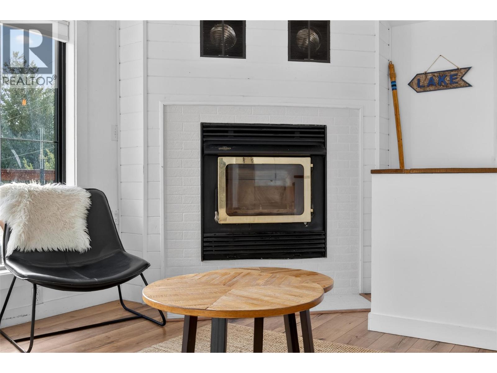 4962 Timberview Place, Windermere, British Columbia  V0A 1K3 - Photo 4 - 10378359