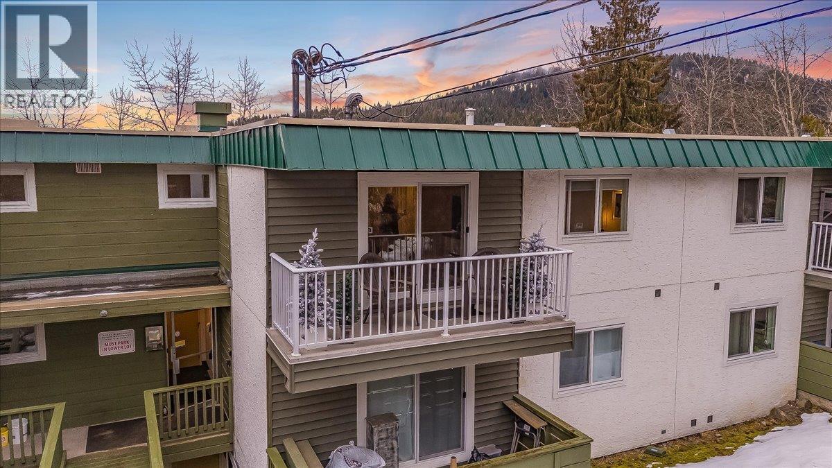 1611 Nickleplate Road Unit# 404, Rossland, British Columbia  V0G 1Y0 - Photo 2 - 10378186