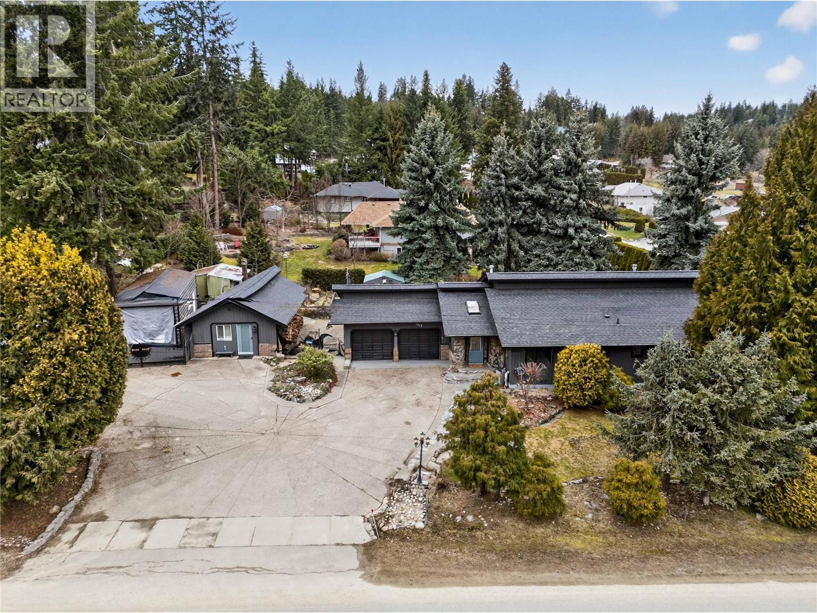 2829 Marine Drive, blind bay, British Columbia