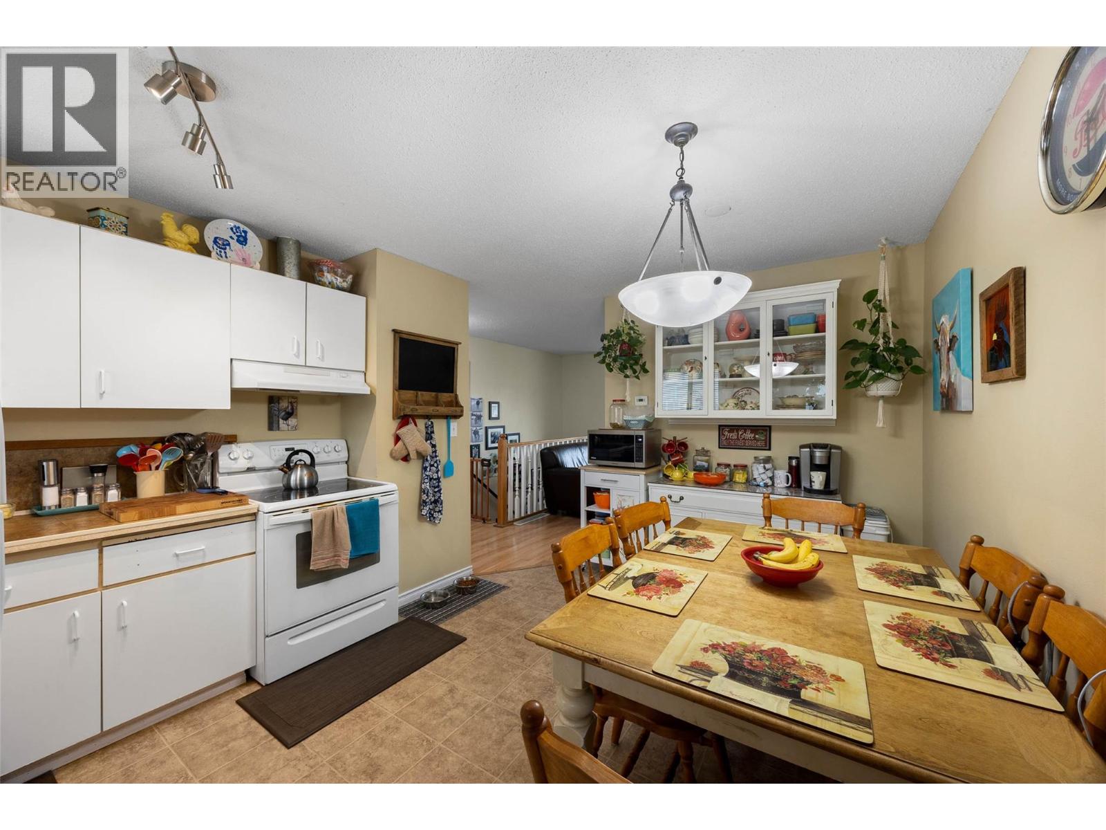 800 Valhalla Drive Unit# 3, Kamloops, British Columbia  V2B 1R8 - Photo 11 - 10376913