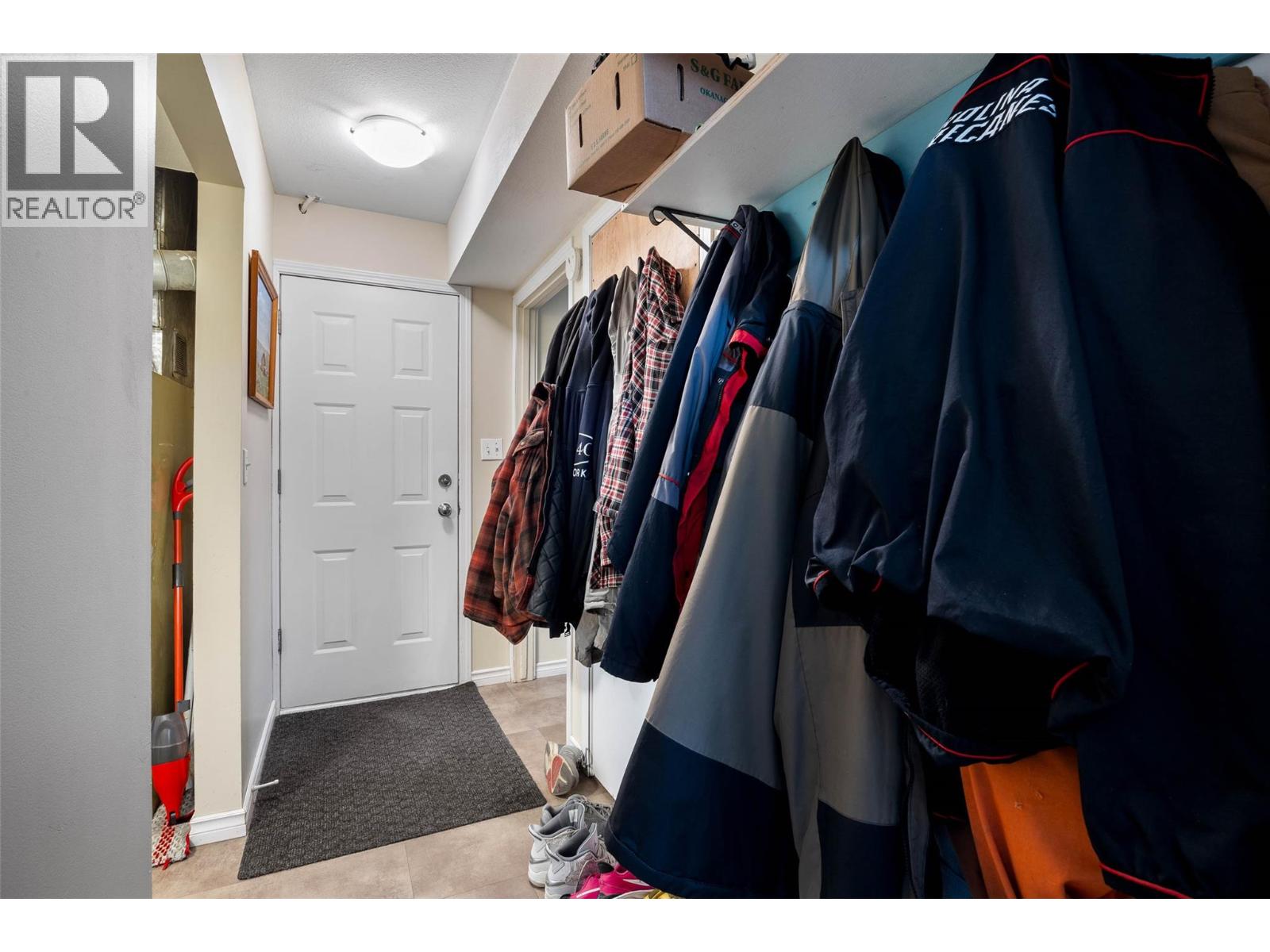 800 Valhalla Drive Unit# 3, Kamloops, British Columbia  V2B 1R8 - Photo 20 - 10376913