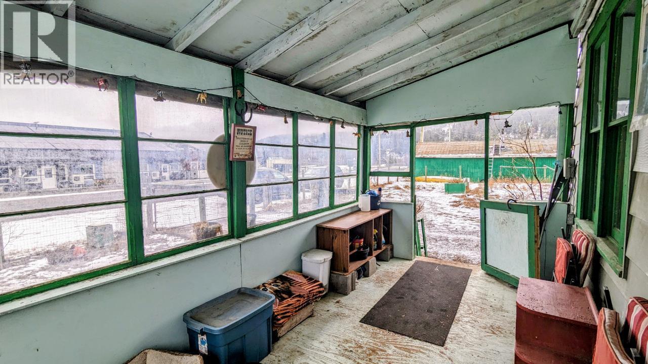 307 Smith Avenue, Clinton, British Columbia  V0K 1K0 - Photo 13 - 10378382