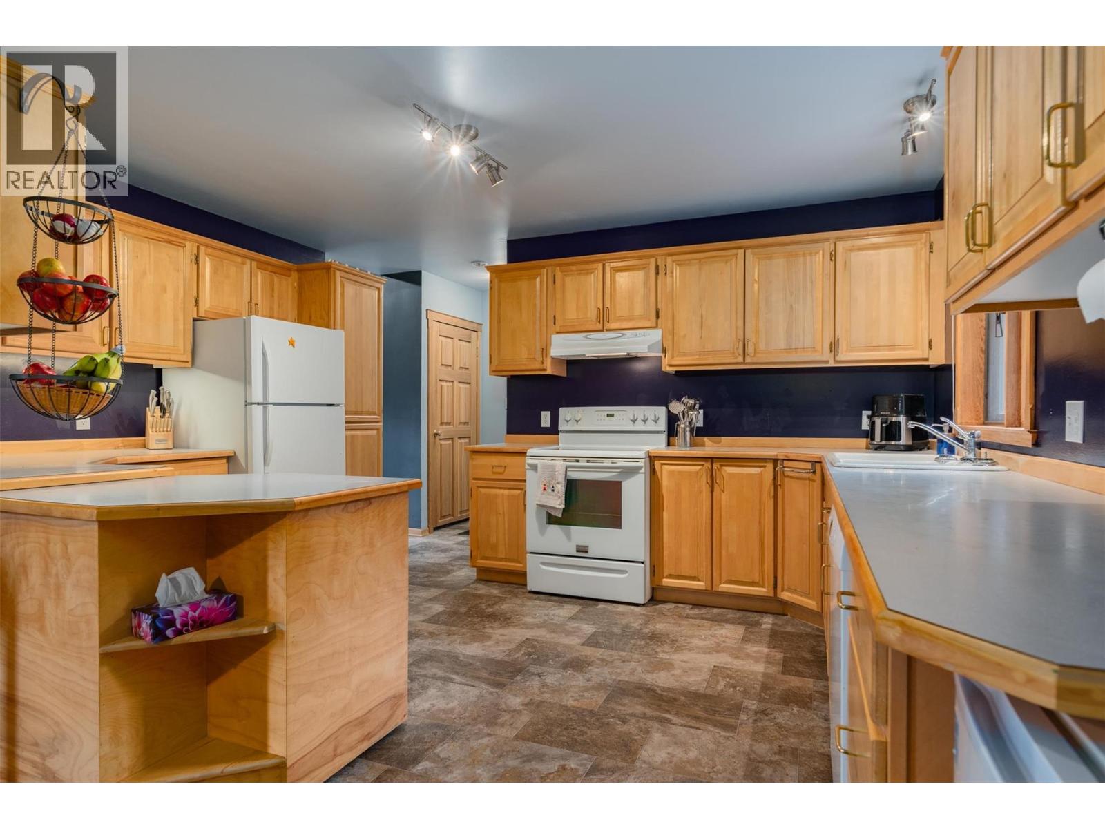 611 7th Street, Kaslo, British Columbia  V0G 1M0 - Photo 20 - 10377154