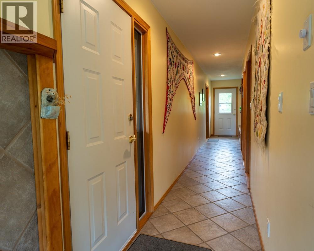 720 2nd Street, Kaslo, British Columbia  V0G 1M0 - Photo 14 - 10376929