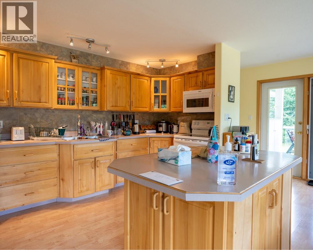 720 2nd Street, Kaslo, British Columbia  V0G 1M0 - Photo 27 - 10376929