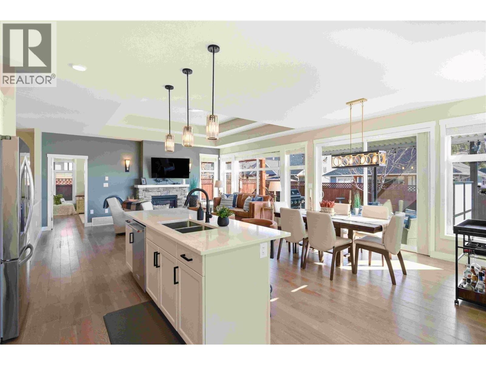 2110 Lawrence Avenue, Penticton, British Columbia  V2A 9G6 - Photo 26 - 10378346