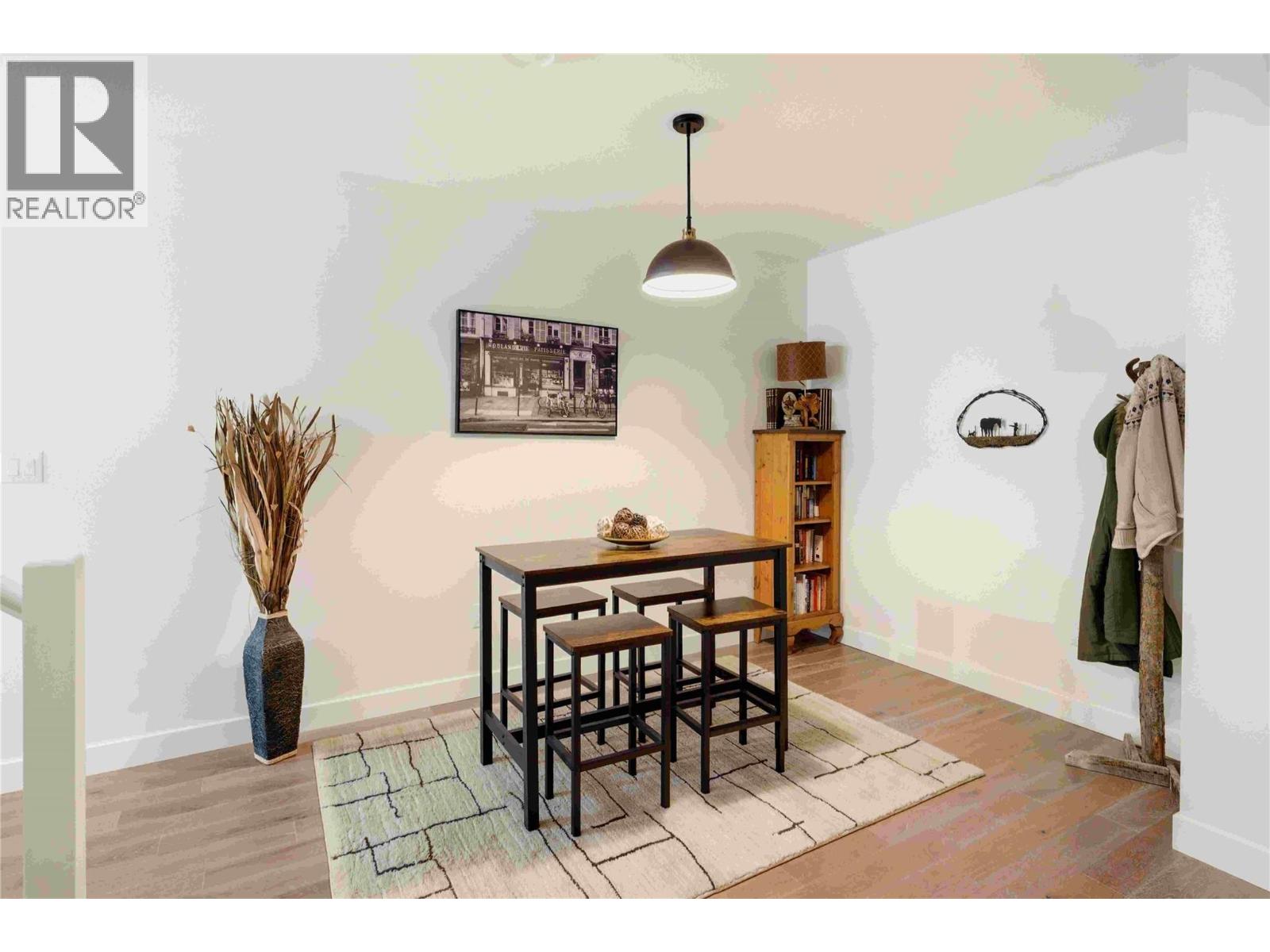 2110 Lawrence Avenue, Penticton, British Columbia  V2A 9G6 - Photo 37 - 10378346