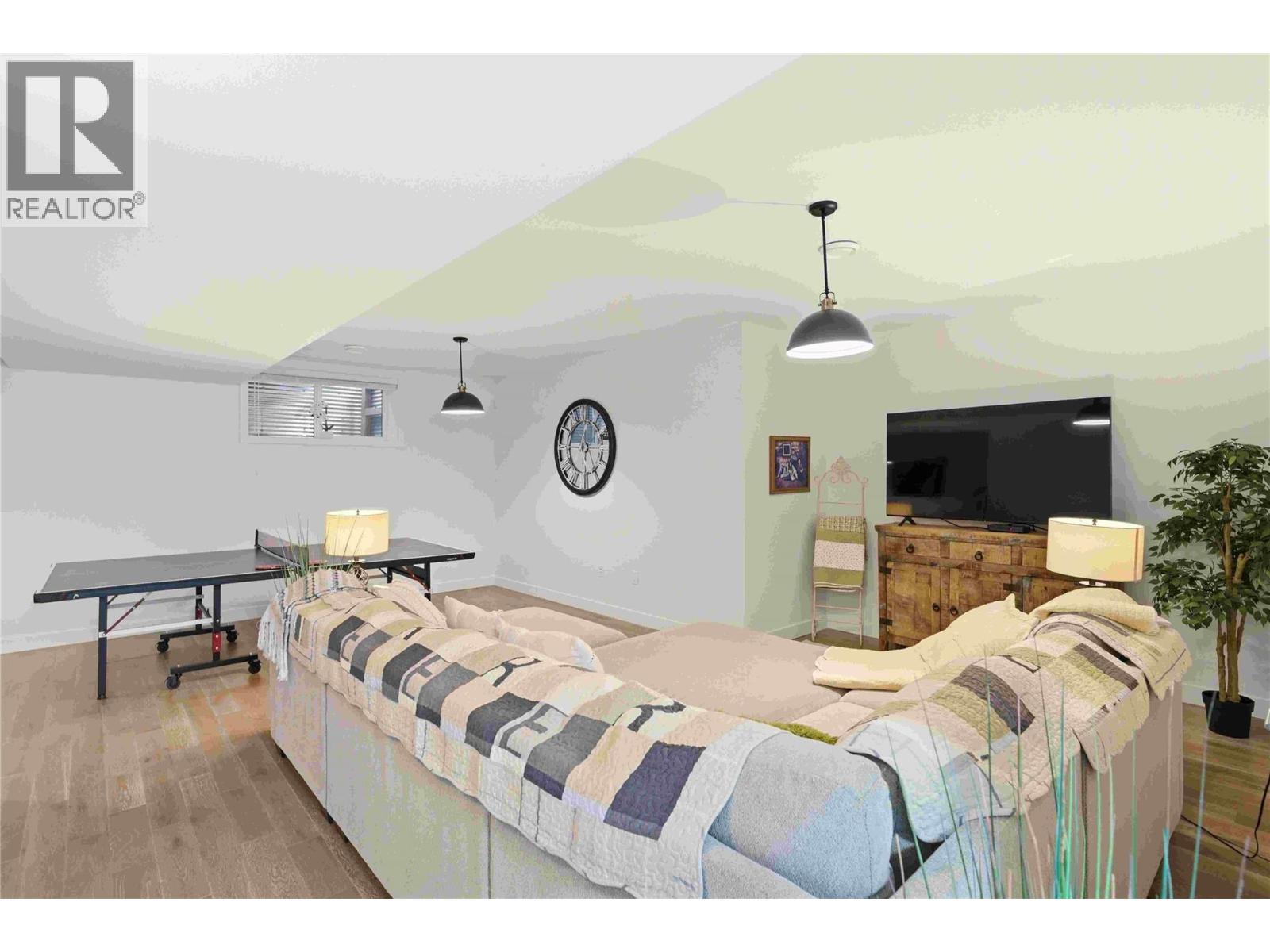 2110 Lawrence Avenue, Penticton, British Columbia  V2A 9G6 - Photo 42 - 10378346