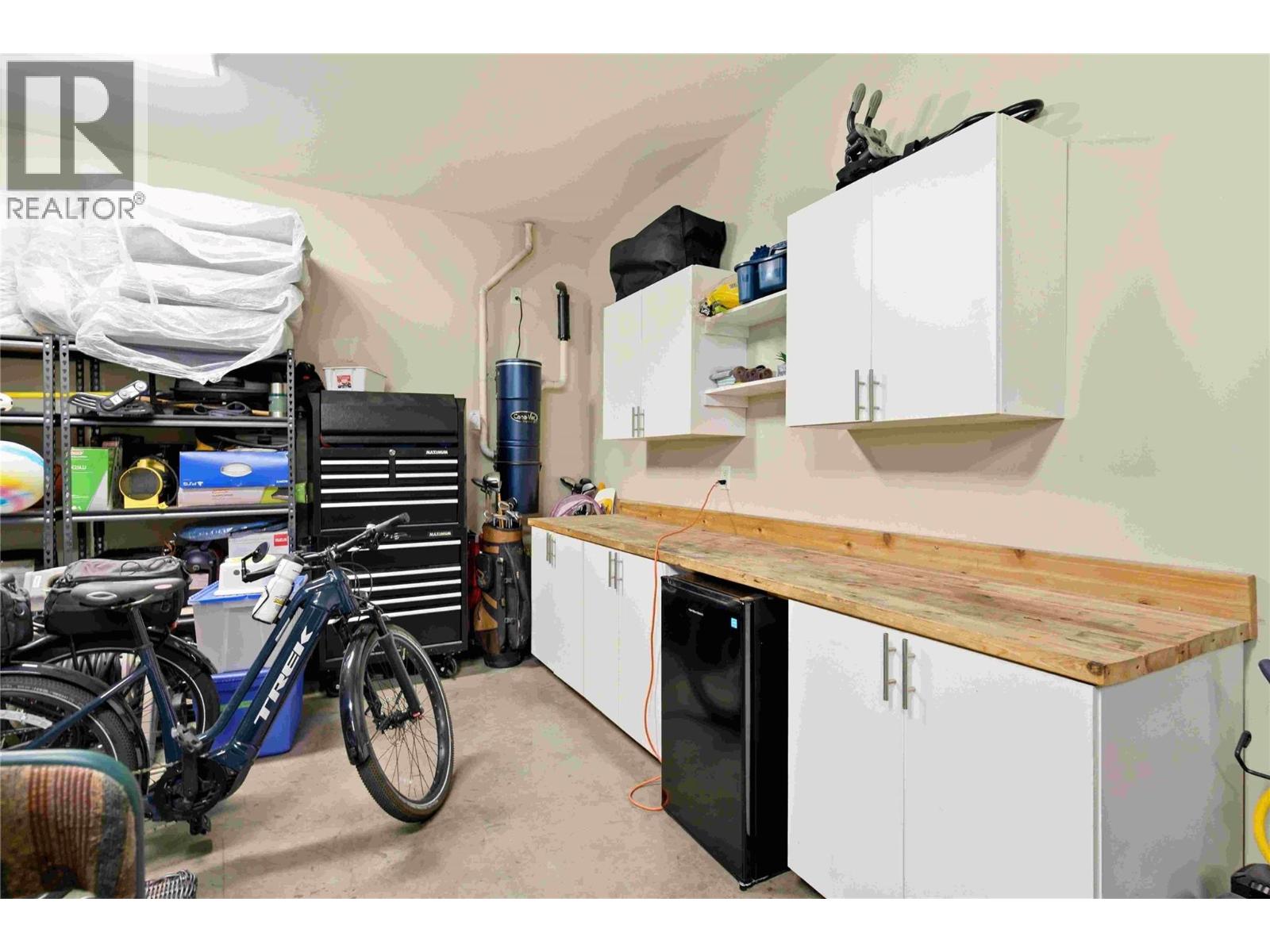 2110 Lawrence Avenue, Penticton, British Columbia  V2A 9G6 - Photo 48 - 10378346