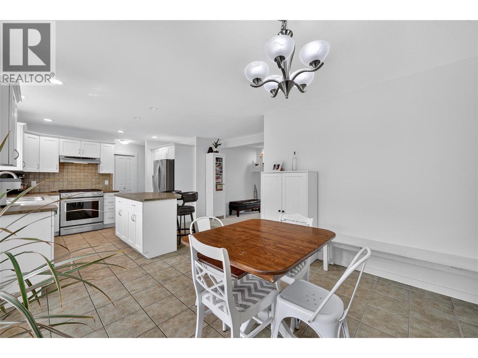 982 Paret Crescent, Kelowna, British Columbia  V1W 4X9 - Photo 24 - 10378185