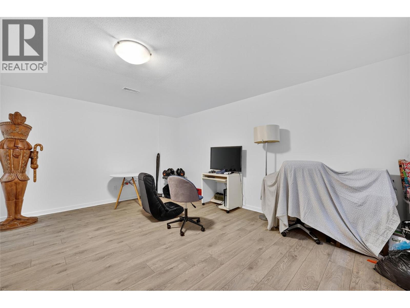 982 Paret Crescent, Kelowna, British Columbia  V1W 4X9 - Photo 38 - 10378185