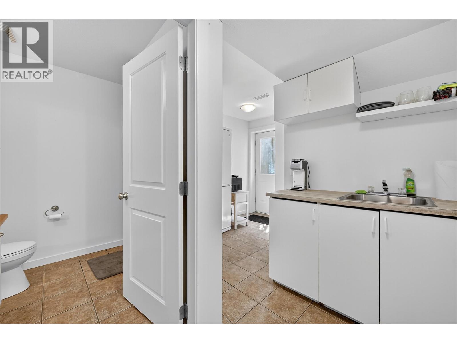 982 Paret Crescent, Kelowna, British Columbia  V1W 4X9 - Photo 42 - 10378185