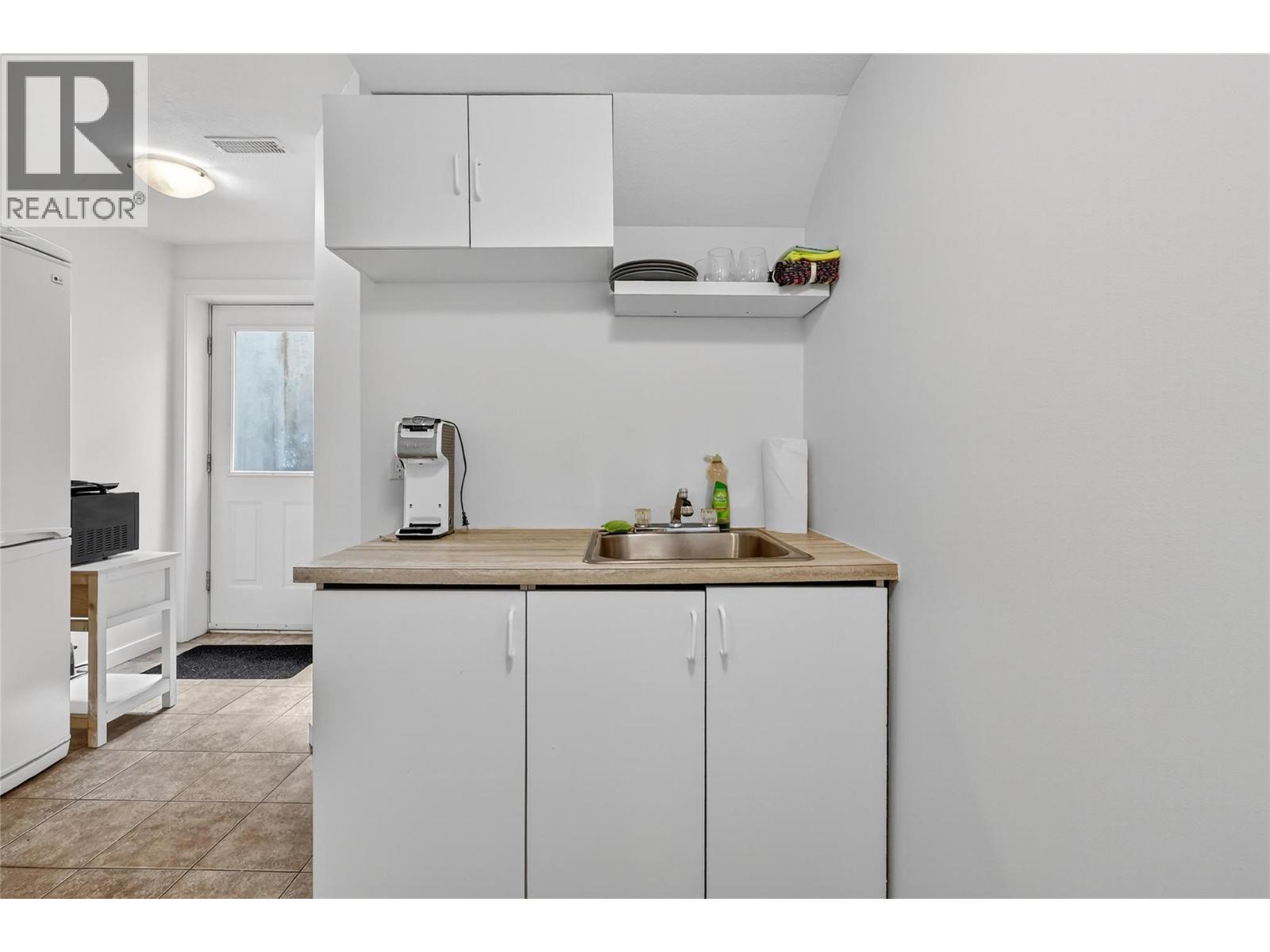 982 Paret Crescent, Kelowna, British Columbia  V1W 4X9 - Photo 43 - 10378185