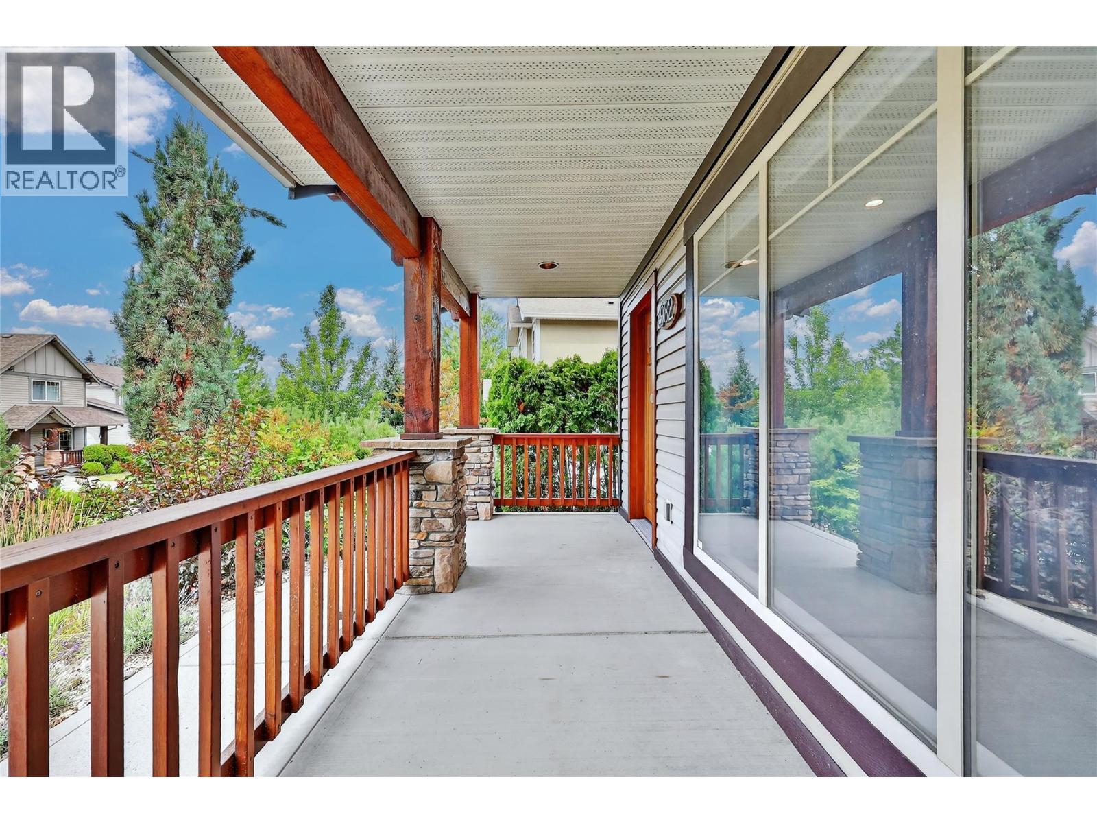 982 Paret Crescent, Kelowna, British Columbia  V1W 4X9 - Photo 6 - 10378185