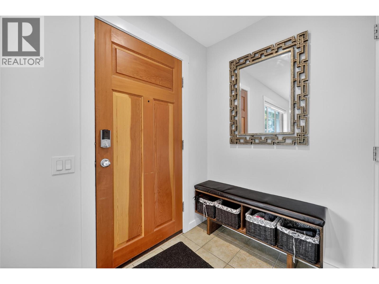 982 Paret Crescent, Kelowna, British Columbia  V1W 4X9 - Photo 9 - 10378185