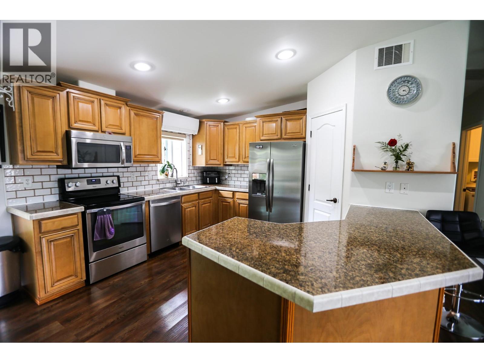 445 Siska Drive, Barriere, British Columbia  V0E 1E0 - Photo 7 - 10377727