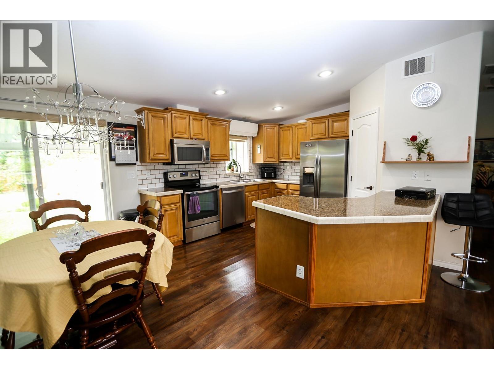 445 Siska Drive, Barriere, British Columbia  V0E 1E0 - Photo 9 - 10377727