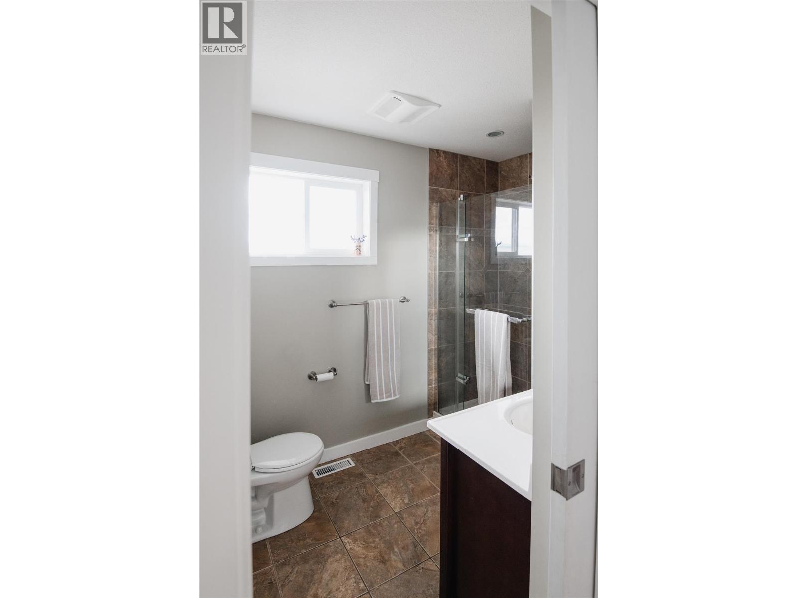 7200 Wyatt Way, Vernon, British Columbia  V1B 1R3 - Photo 21 - 10377007